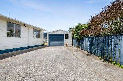 Photo of property in 80 Parris Street, Waitara, 4320