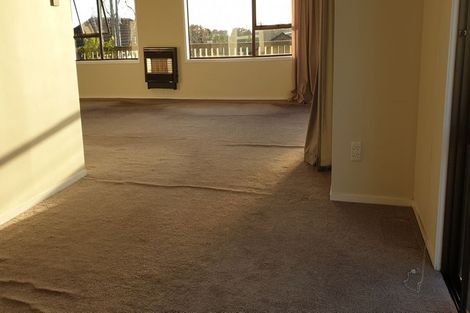 Photo of property in 1/43 Eastcliffe Road, Castor Bay, Auckland, 0620