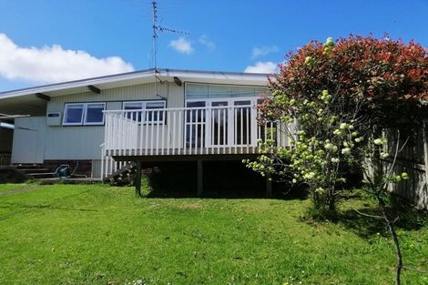Photo of property in 1 Paramu Avenue, Birkdale, Auckland, 0626