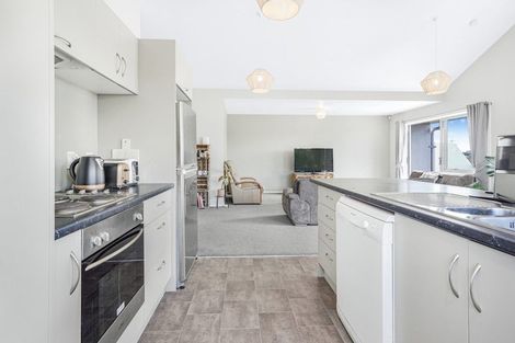 Photo of property in 198d Old Farm Road, Hamilton East, Hamilton, 3216