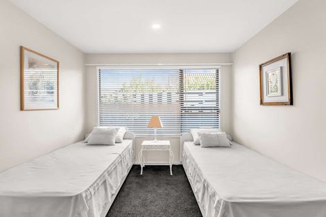 Photo of property in 7 Glenharrow Avenue, Avonhead, Christchurch, 8042