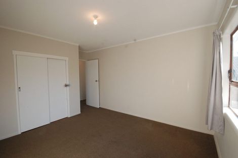 Photo of property in 1/16 Roberts Road, Glenfield, Auckland, 0629