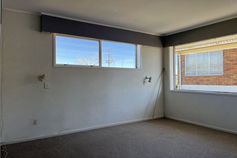 Photo of property in 68 Royal Road, Massey, Auckland, 0614