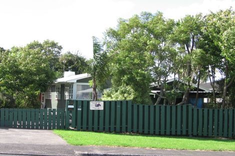 Photo of property in 12 Covil Avenue, Te Atatu South, Auckland, 0610