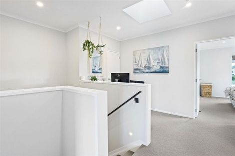 Photo of property in 31 Koura Drive, Red Beach, 0932