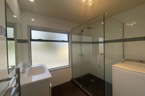 Photo of property in 8 Blethyn Place, Te Atatu South, Auckland, 0610