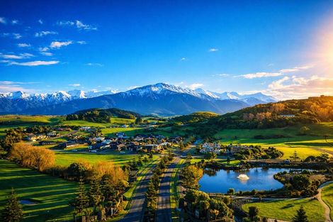 Photo of property in 35 Knowles Crescent, Kaikoura Flat, Kaikoura, 7371