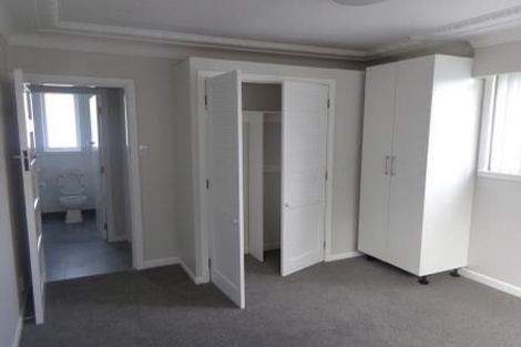 Photo of property in 96 Chislehurst Street, Henderson, Auckland, 0612