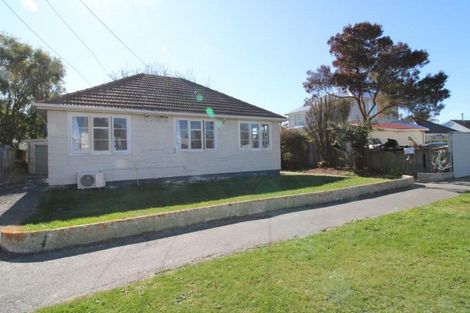 Photo of property in 30 Bateman Avenue, Bryndwr, Christchurch, 8053