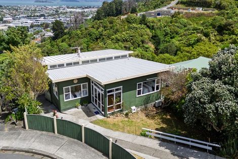 Photo of property in 16 City View Grove, Harbour View, Lower Hutt, 5010