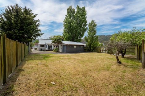 Photo of property in 2 Gibson Crescent, Naenae, Lower Hutt, 5011