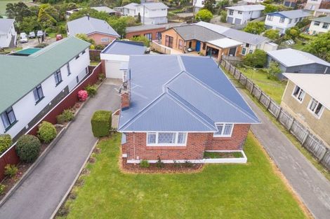 Photo of property in 32 Bracken Road, Paparangi, Wellington, 6037