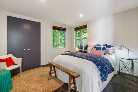 Photo of property in 365 Karaka Bay Road, Karaka Bays, Wellington, 6022