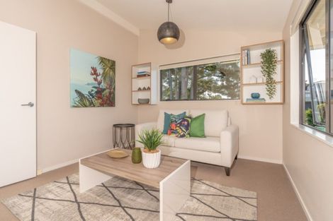 Photo of property in 4 Advene Road, Cockle Bay, Auckland, 2014