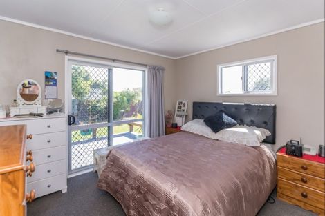 Photo of property in 44 Te Kiri Street, Himatangi Beach, Foxton, 4891