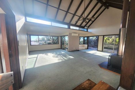 Photo of property in 37 Sunset Road, Totara Vale, Auckland, 0632