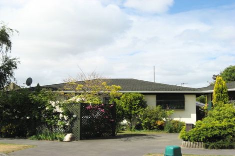 Photo of property in 42 Kent Lodge Avenue, Avonhead, Christchurch, 8042
