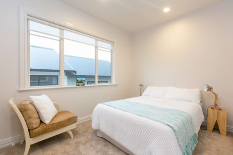 Photo of property in 18 Record Street, Fitzroy, New Plymouth, 4312