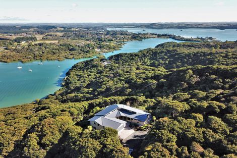 Photo of property in 329 Wharau Road, Kerikeri, 0293