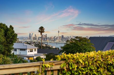 Photo of property in 1/14 Colonial Road, Birkenhead, Auckland, 0626