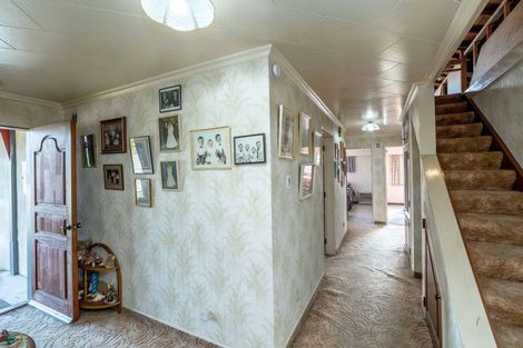 Photo of property in 42 Rhodes Street, Carterton, 5713