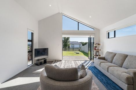 Photo of property in 9 Wheriko Avenue, Glenbrook, 2681