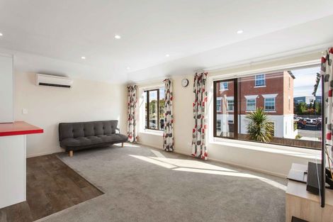 Photo of property in 2/4 Nova Place, Christchurch Central, Christchurch, 8011
