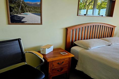 Photo of property in 12 Commodore Place, Britannia Heights, Nelson, 7010