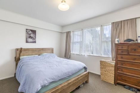 Photo of property in 50 Hogans Road, Glenfield, Auckland, 0629