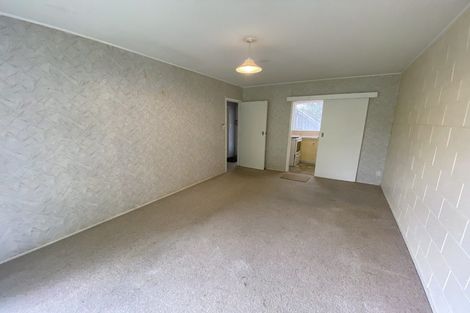 Photo of property in 44e Whites Line West, Woburn, Lower Hutt, 5010