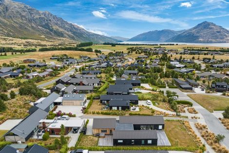 Photo of property in 19 Glenfiddich Road, Jacks Point, Queenstown, 9371