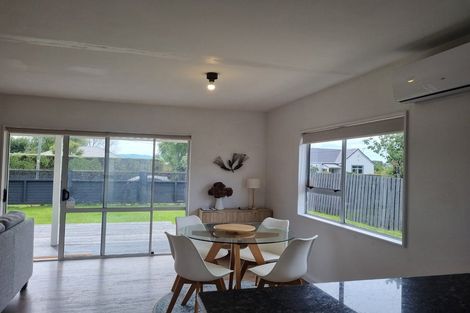 Photo of property in 81 Jellicoe Street, Martinborough, 5711