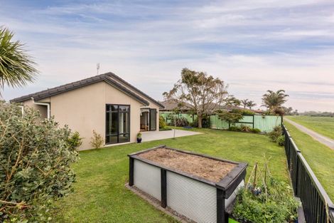 Photo of property in 26 Carrington Drive, Papamoa Beach, Papamoa, 3118