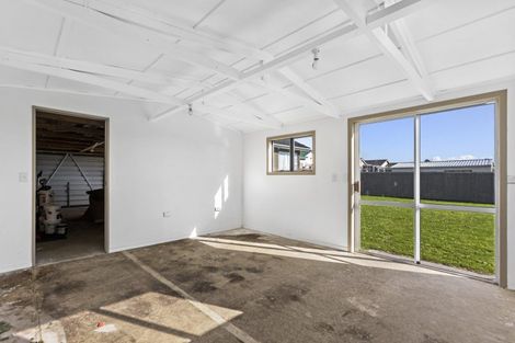 Photo of property in 84 Glover Road, Hawera, 4610