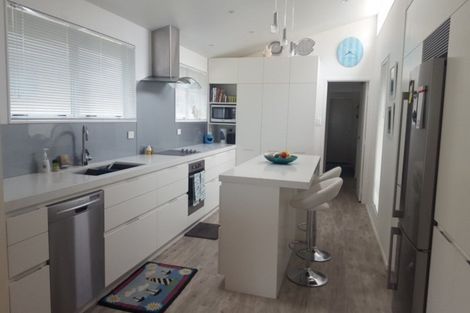 Photo of property in 69 Karewa Parade, Papamoa Beach, Papamoa, 3118