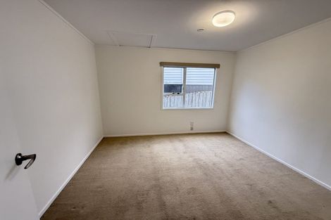 Photo of property in 21 Caribbean Drive, Unsworth Heights, Auckland, 0632