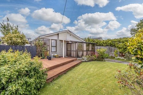 Photo of property in 26 Tenby Place, Avondale, Christchurch, 8061