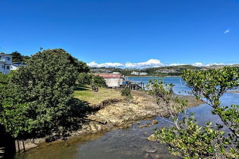 Photo of property in 1 Onepoto Road, Titahi Bay, Porirua, 5022