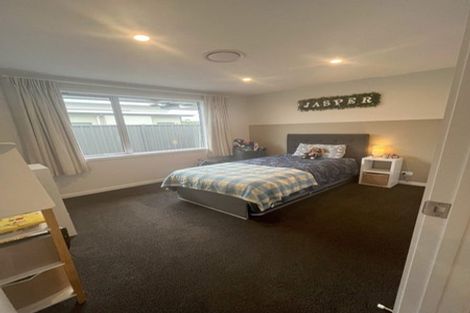 Photo of property in 21 Read Crescent, Clive, 4102