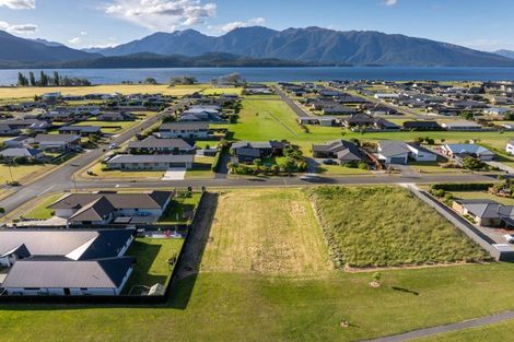 Photo of property in 8 Wet Jacket Place, Te Anau, 9600