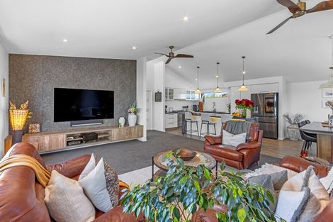 Photo of property in 19 Abbotts Place, Avonhead, Christchurch, 8042