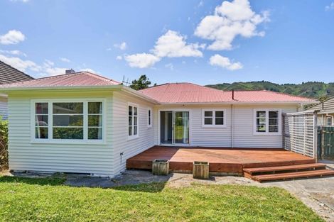 Photo of property in 39 Westminster Road, Wainuiomata, Lower Hutt, 5014
