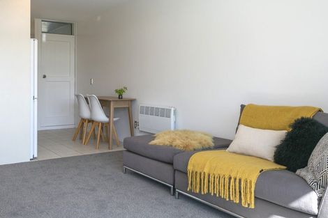 Photo of property in 300 Lake Terrace, Two Mile Bay, Taupo, 3330