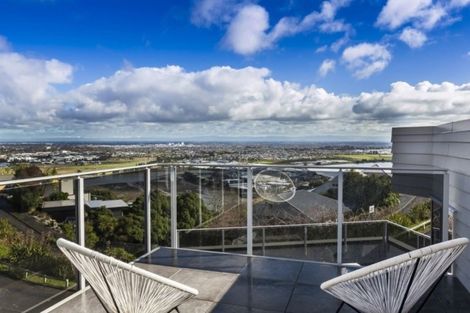 Photo of property in 99 Cannon Hill Crescent, Mount Pleasant, Christchurch, 8081