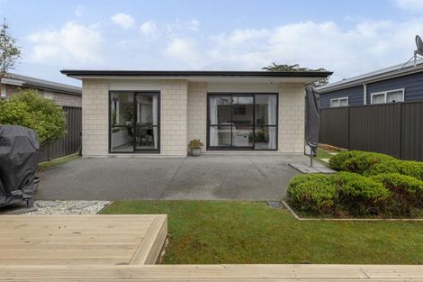 Photo of property in 18 Pateke Drive, Kenepuru, Porirua, 5022