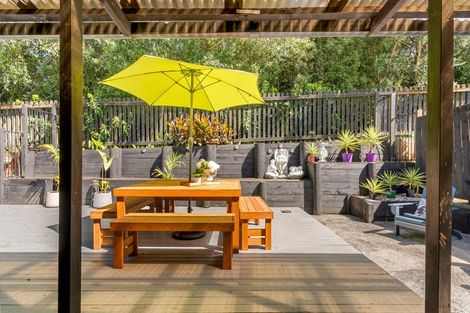 Photo of property in 14 Taiaapure Street, Weymouth, Auckland, 2103