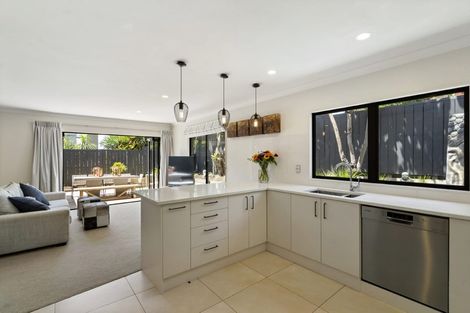 Photo of property in 8a Lupetti Rise, West Harbour, Auckland, 0618