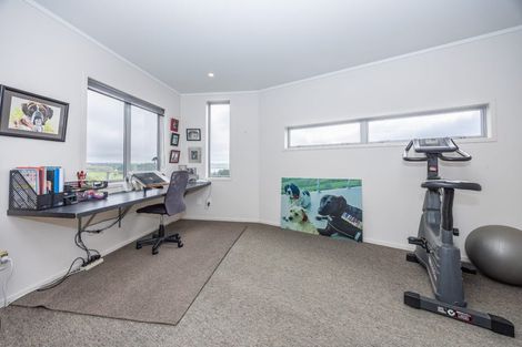 Photo of property in 70 Hillside Heights Road, Huntly, 3771