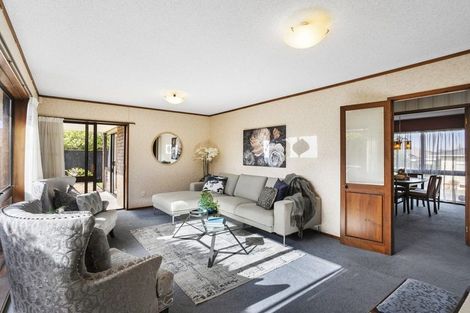 Photo of property in 63 Glenmore Road, Sunnyhills, Auckland, 2010