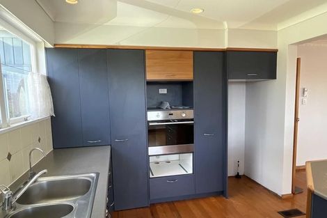 Photo of property in 20 Tawhana Crescent, Red Beach, 0932